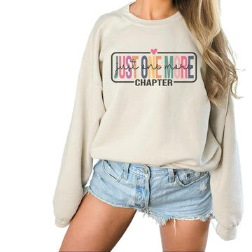 Just One More Chapter Rundhalsshirt